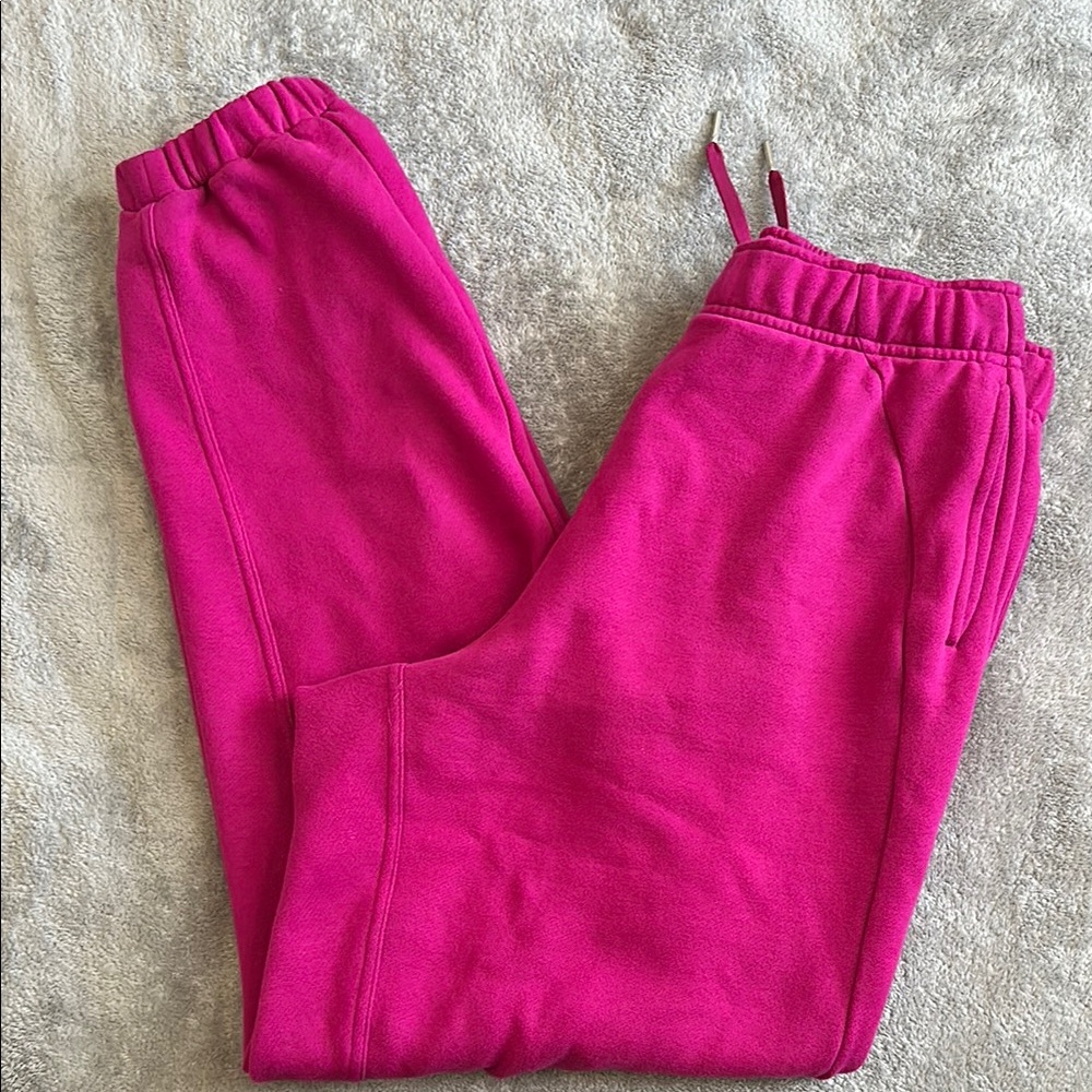 Women’s Lululemon Fuscia Pink Sweatpants